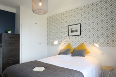 LesMeublesdeMadeleine-CHARTON-Flat-Charming-Double-bedroom-Wallpaper-detail-6